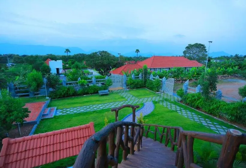マウンテンビュースタンダードルーム, Selvamathi Farm Resorts