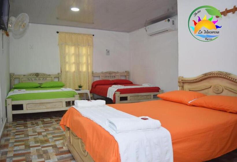 חדר משפחתי, Hostal La Macarena
