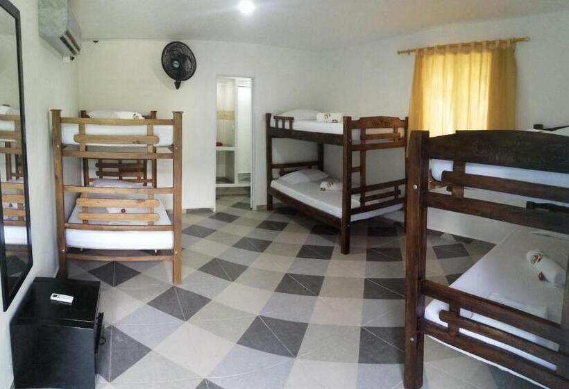 חדר משפחתי חדר אמבטיה משותף, Hostal La Macarena