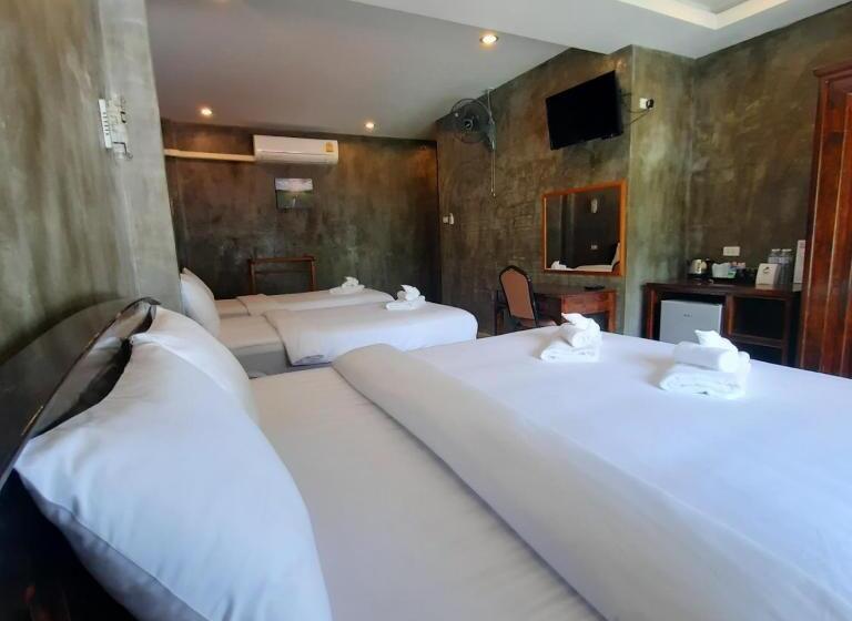 디럭스 트리플 룸, Namu