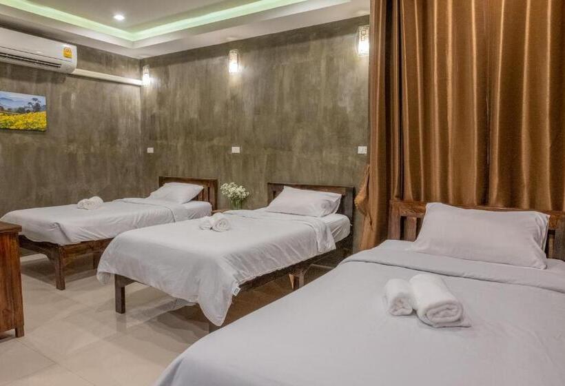 디럭스 트리플 룸, Namu