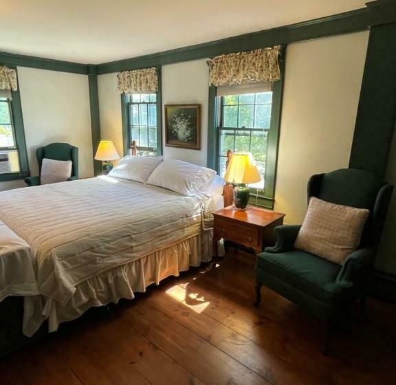 Семейный Полулюкс, Chester Inn