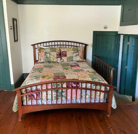 家庭小型套房, Chester Inn