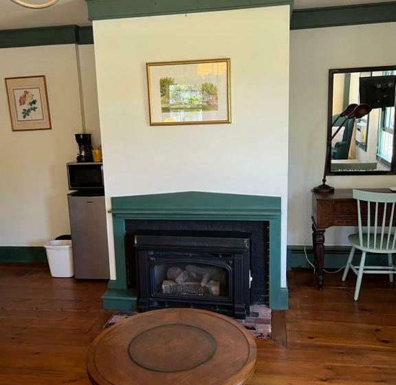 家庭小型套房, Chester Inn