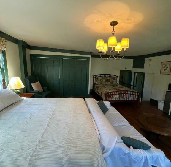家庭小型套房, Chester Inn