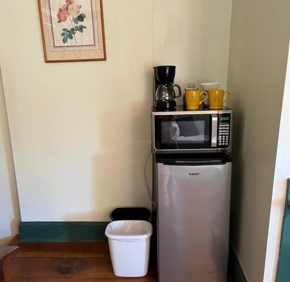 家庭小型套房, Chester Inn