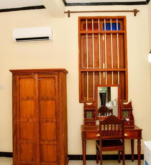 标准间, Minara Miwili   Forodhani Park