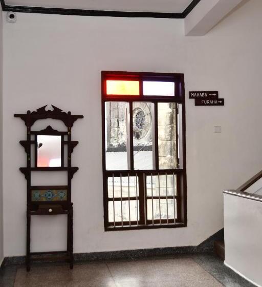 带阳台的三人标准间, Minara Miwili   Forodhani Park