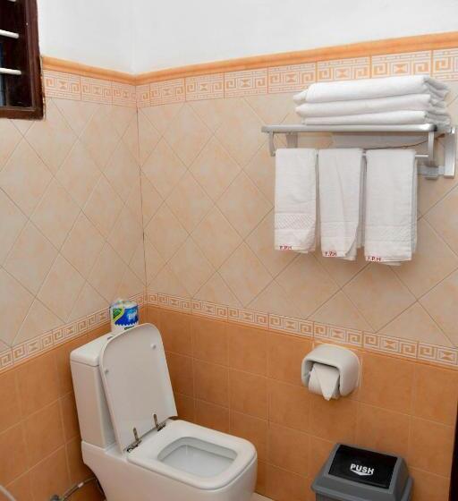 带阳台的三人标准间, Minara Miwili   Forodhani Park