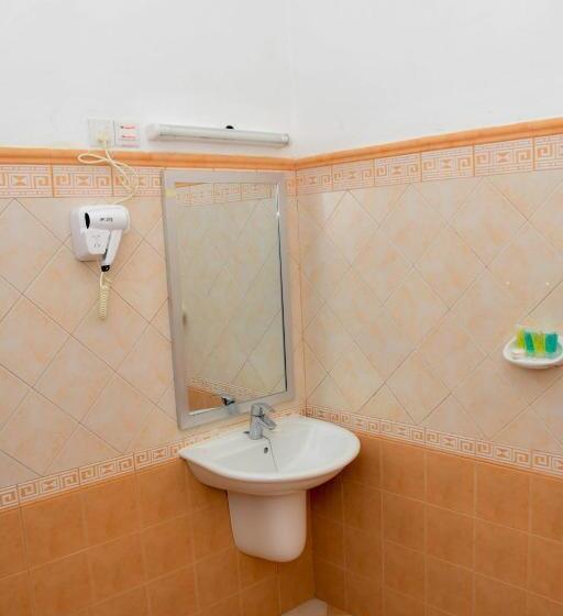 带阳台的三人标准间, Minara Miwili   Forodhani Park