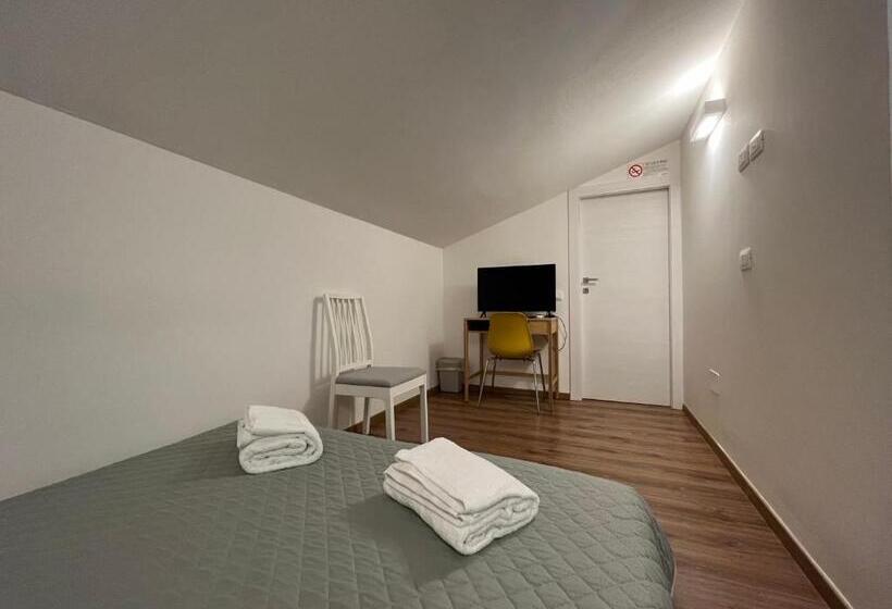 اتاق استاندارد, Guest House All 83