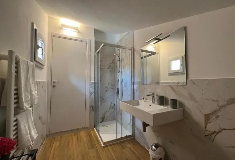 اتاق استاندارد, Guest House All 83