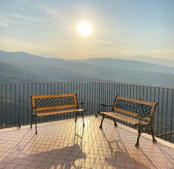 חדר סטנדרט לארבעה, Il Castello Di Atessa