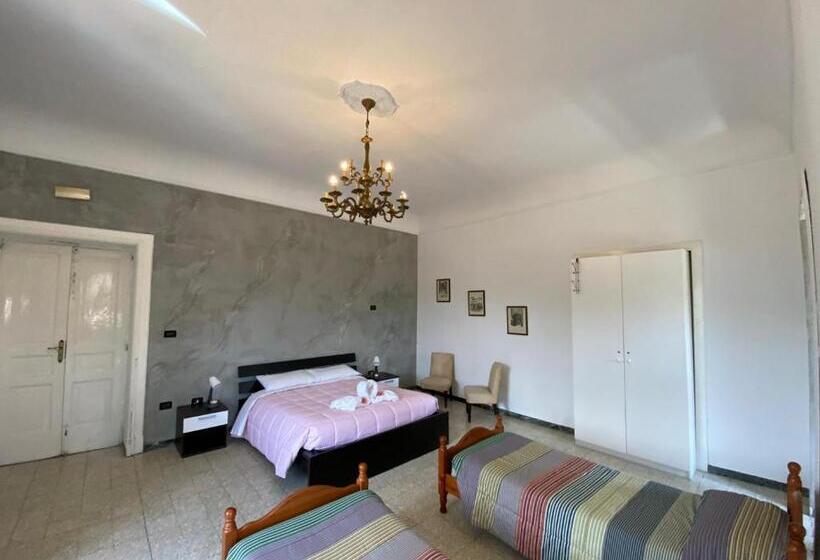 חדר סטנדרט לארבעה, Il Castello Di Atessa