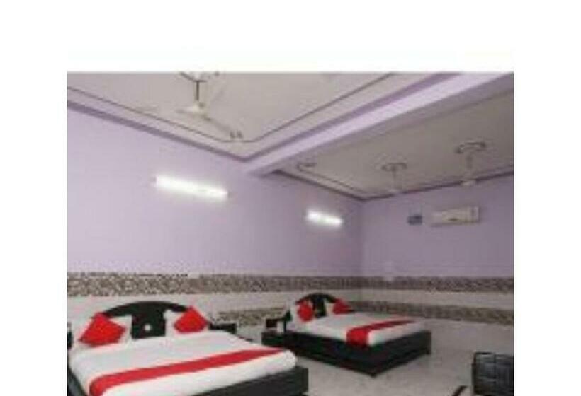 Номер Deluxe, Chaitdeep Palace, Gorakhpur