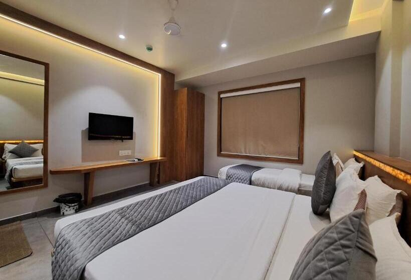 חדר סטנדרט, Om