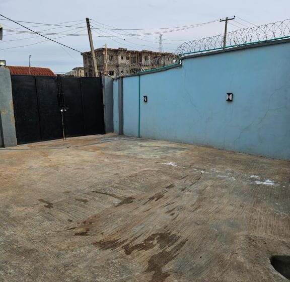 آپارتمان 1 خوابه همکف, Umbrella Properties Eleyele Ibadan