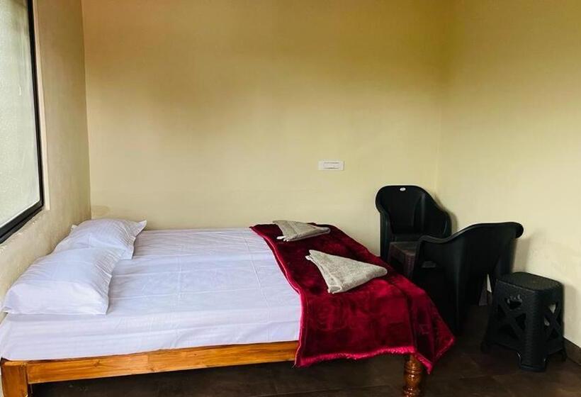 经济型三人房间, Greenstone Resort Hampi