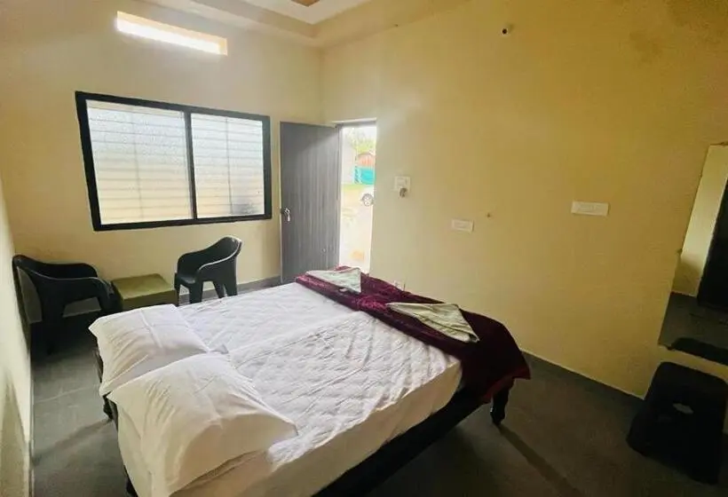 エコノミートリプルルーム, Greenstone Resort Hampi