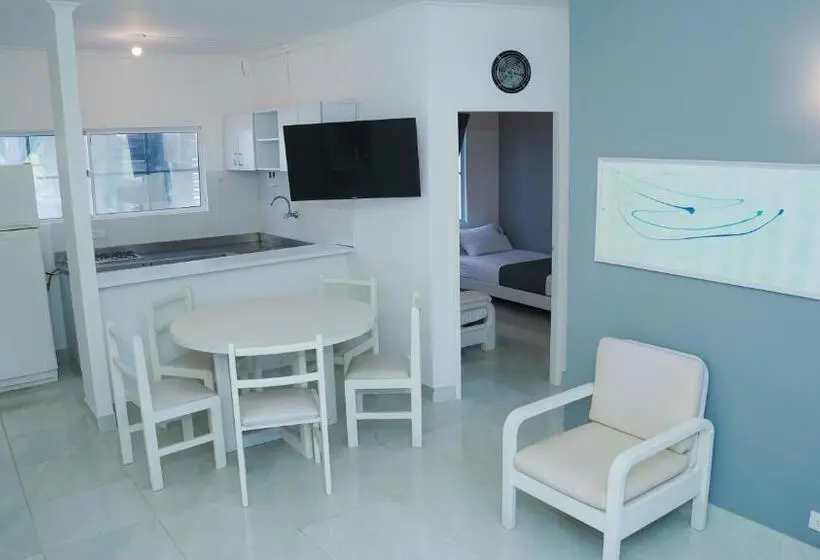 ２ベッドルームアパートメント, Makary Beach