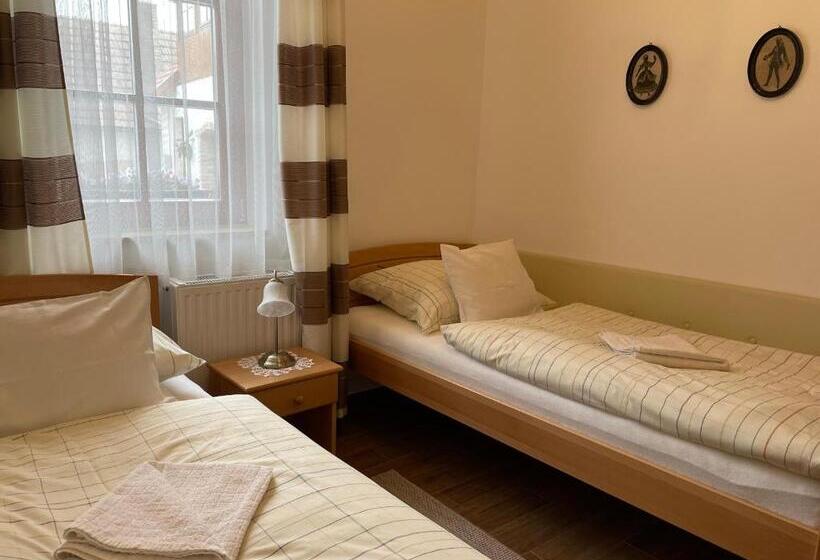 جناح غرفتين نوم, Kis Duna Vendégház