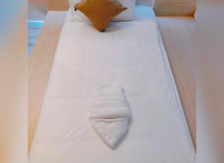 اتاق استاندارد با سرویس بهداشتی مشترک, Icon Hotel Hatyai