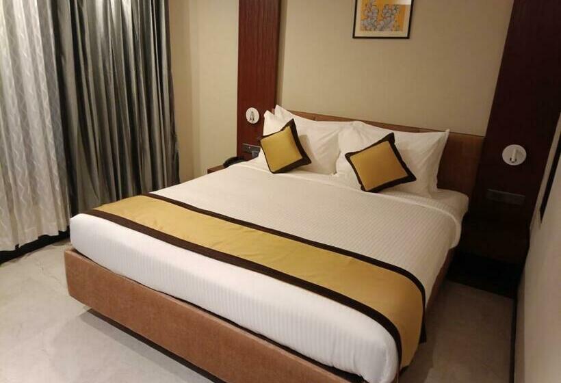 חדר סופריור, Golden Retreat