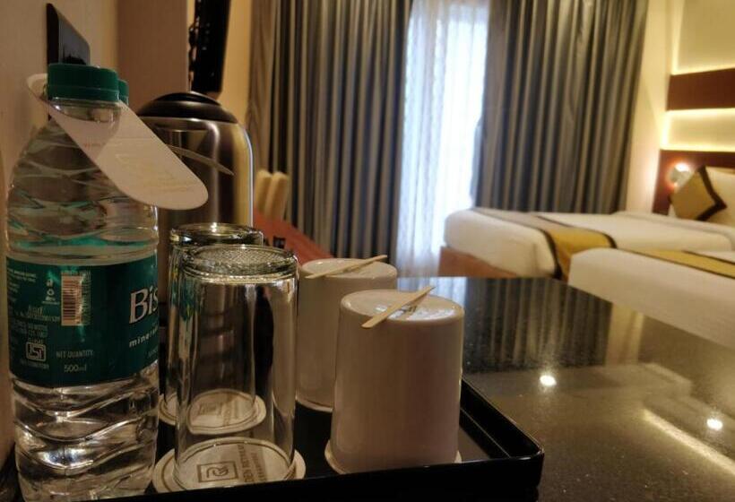 חדר סופריור, Golden Retreat