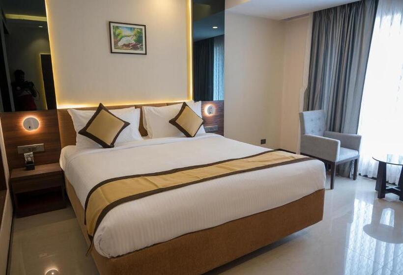 Номер Deluxe, Golden Retreat