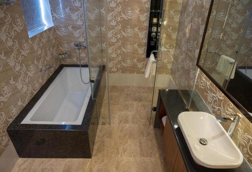 סוויטת סופריור, Golden Retreat