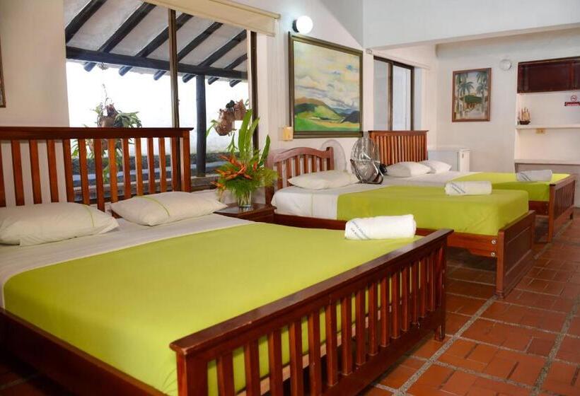 חדר דלוקס לשלושה, Hacienda La Bonita