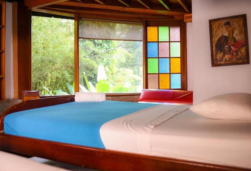 דירת שני חדרים, Hacienda La Bonita