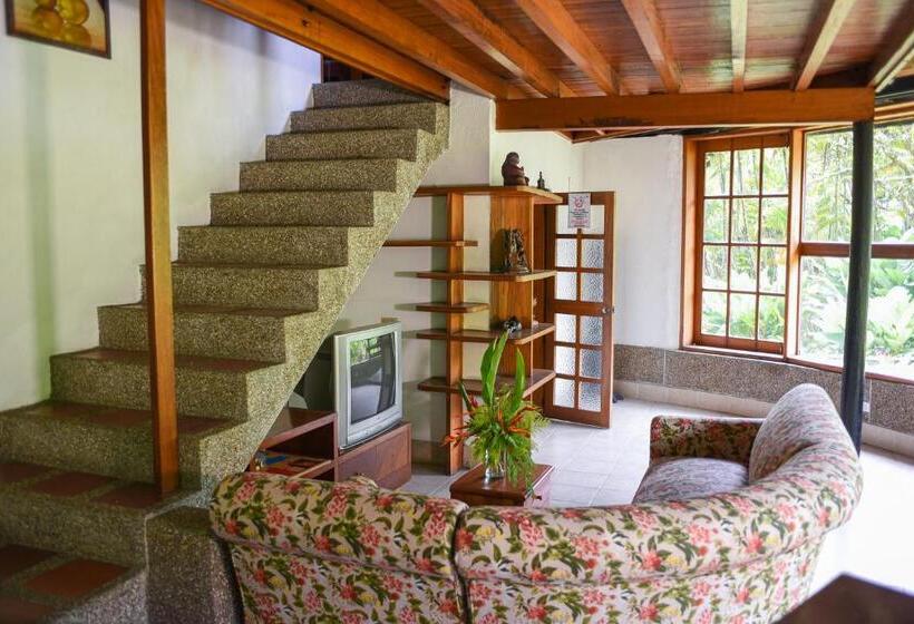 דירת שני חדרים, Hacienda La Bonita