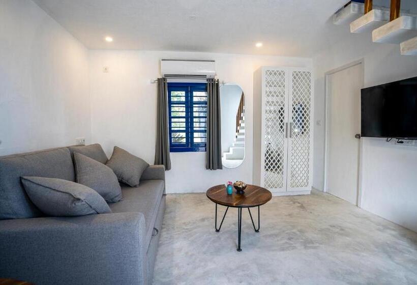 סוויטה נוף לים, Greek Bay