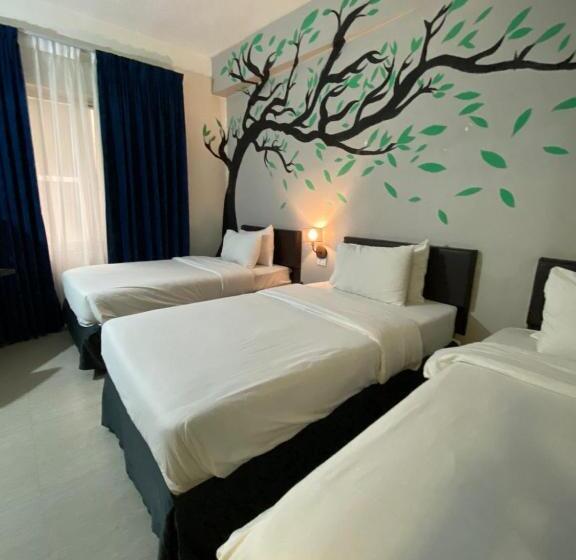 اتاق استاندارد سه نفره, Art Hotel Downtown