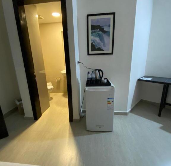 اتاق پریمیوم با بالکن, Art Hotel Downtown