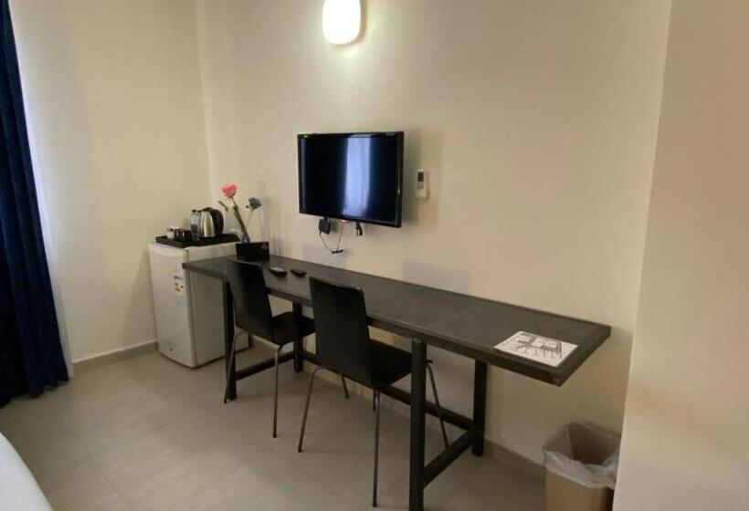 اتاق پریمیوم با بالکن, Art Hotel Downtown