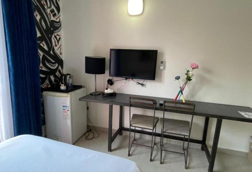 اتاق پریمیوم با بالکن, Art Hotel Downtown