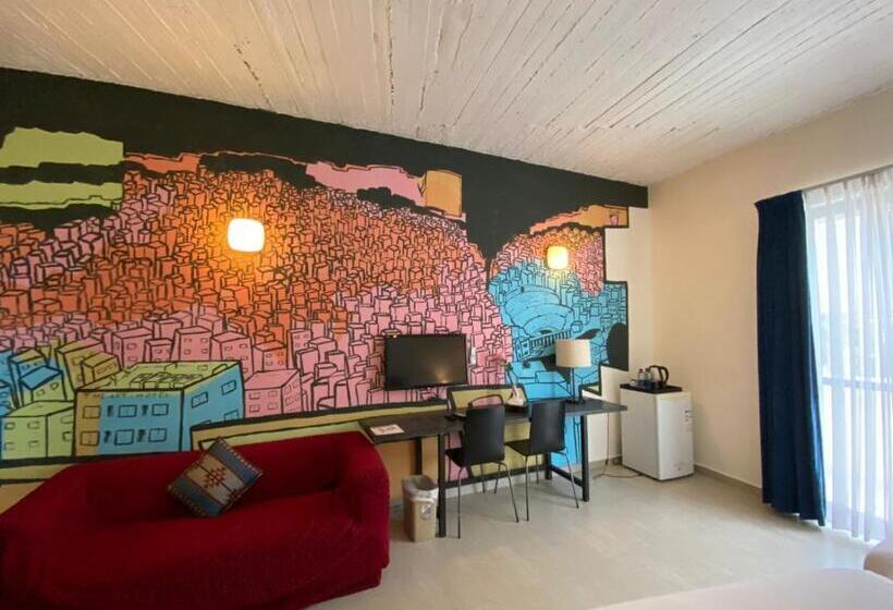 اتاق پریمیوم با بالکن, Art Hotel Downtown