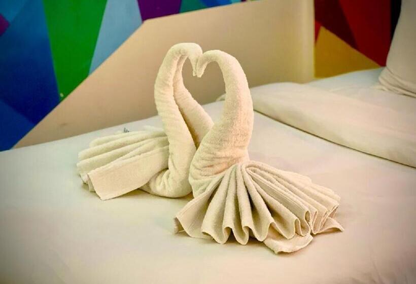 اتاق پریمیوم با بالکن, Art Hotel Downtown