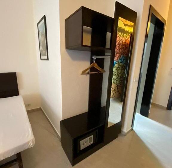 اتاق استاندارد یک نفره, Art Hotel Downtown