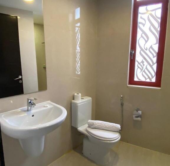 اتاق استاندارد سه نفره, Art Hotel Downtown