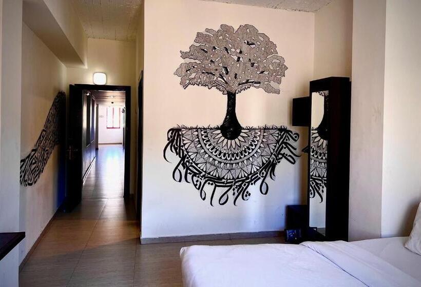 اتاق استاندارد سه نفره, Art Hotel Downtown