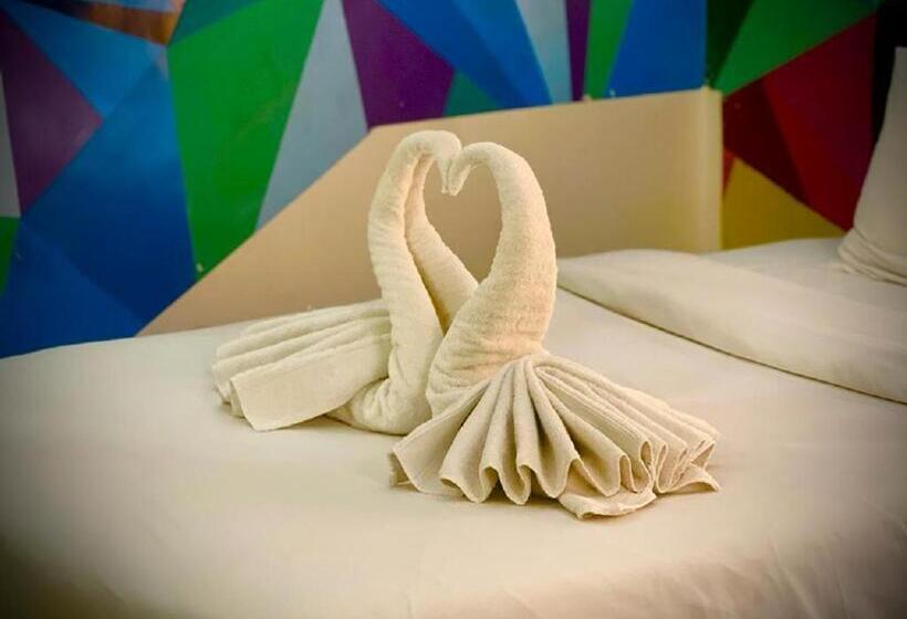 اتاق استاندارد یک نفره, Art Hotel Downtown