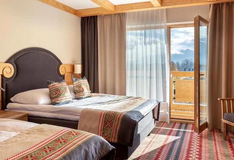 اتاق سوپریور, Bania Thermal & Ski