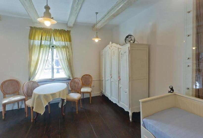 דירת חדר, Barokowy Zakątek