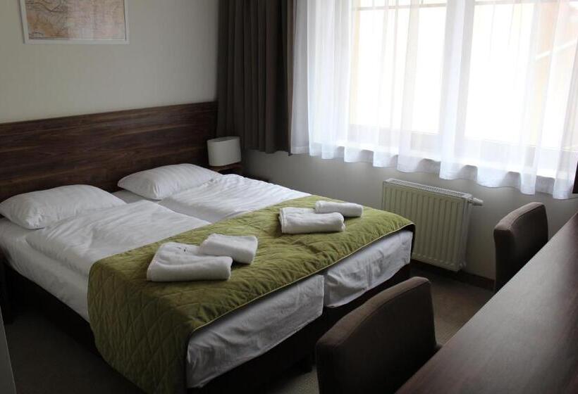 패밀리 룸, Dobry Klimat