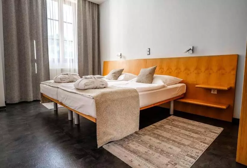 スイート（家族用）, Galant Mikulov