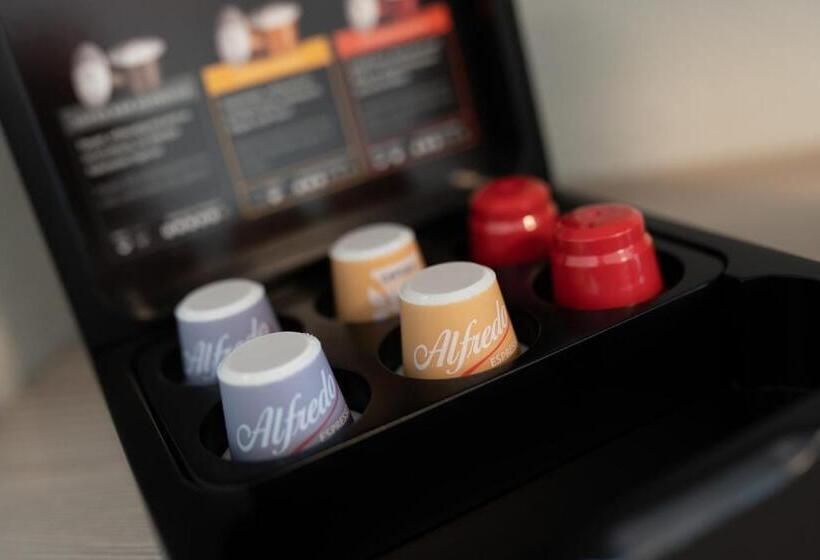 جناح جونيور, Garni Kölfhamm