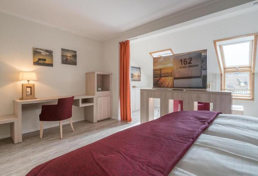 جناح جونيور, Garni Kölfhamm